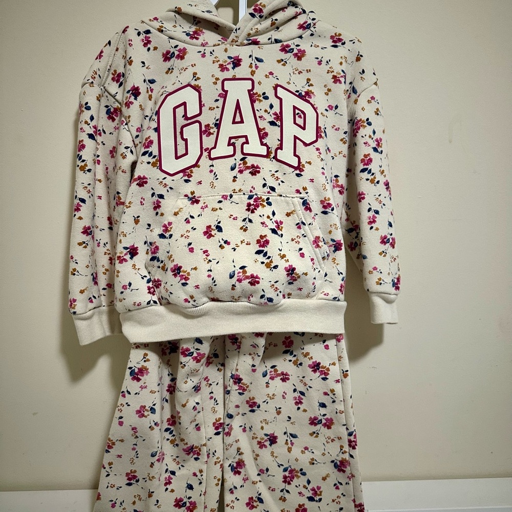 GAP Cream Floral Hoodie and Pants Set